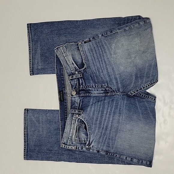 Silver Zac jeans. Men's sz 36 x 30 - Picture 3 of 5